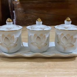 Bộ án nước 3 ly sứ trắng bạch ngọc cao 7cm ngang 17cm 