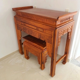 Bàn thờ gia tiên gỗ tràm bông vàng 1 tầng ,bàn mẹ bồng con 1m07