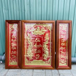 [556x81] Cửu huyền thất tổ bằng đồng, khung gỗ –  có đèn