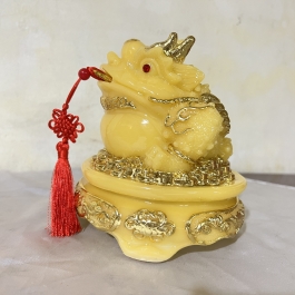 Thiềm Thừ Phong Thủy ( Cóc ba chân ) hàng Việt Nam sản xuất để bàn thần tài ông địa cao 18cm màu vàng