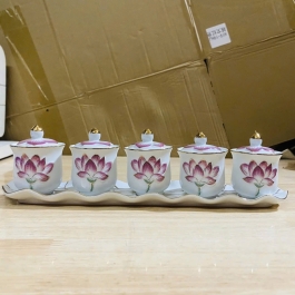 Chum nước thờ có nắp Bạch Ngọc sứ hoa sen tím nổi bộ 5 ly