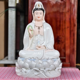Tượng Quan Thế Âm Bồ Tát bằng sứ đức hóa cao cấp ngồi trên đài sen (2cỡ: Cao 37cm, Cao 42cm)