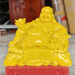 Tượng Di Lạc cầm thỏi vàng bằng bột đá mang phúc lạc và tài lộc cao 30cm