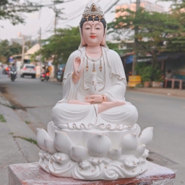 Tượng Quan Thế Âm Bồ Tát bằng sứ Đức Hóa cao cấp ngồi trên đài sen trắng 30cm