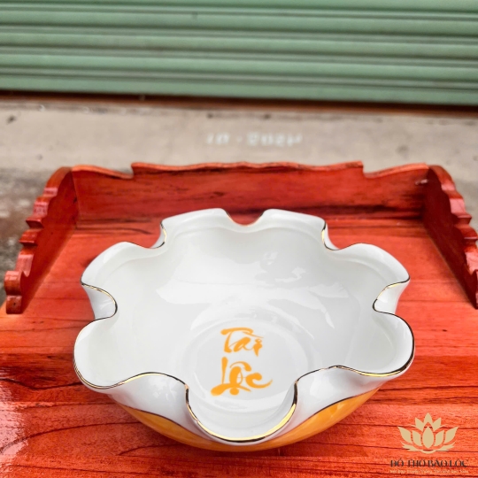 Bát Sen Thả Hoa, Bát “Minh đường tụ thủy” Vân Đá Hoa Cương Chữ Tài Lộc Màu Vàng - Ngang 22cm