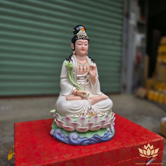 Tượng Đại Thế Chí Bồ Tát bằng sứ Đức Hóa 14inch