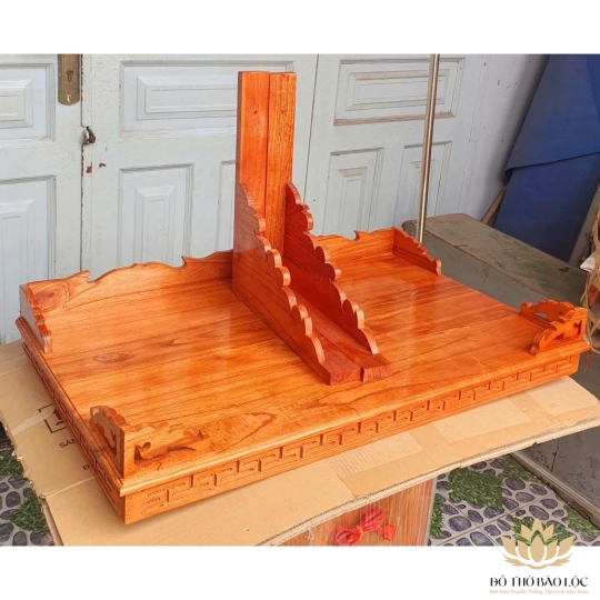 Bàn thờ treo tường gỗ xoan đào ngang 80 cm cực đẹp - Màu đỏ ( kèm cặp Eke Gỗ )