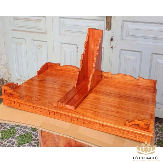 Bàn thờ treo tường gỗ xoan đào ngang 80 cm cực đẹp - Màu đỏ ( kèm cặp Eke Gỗ )