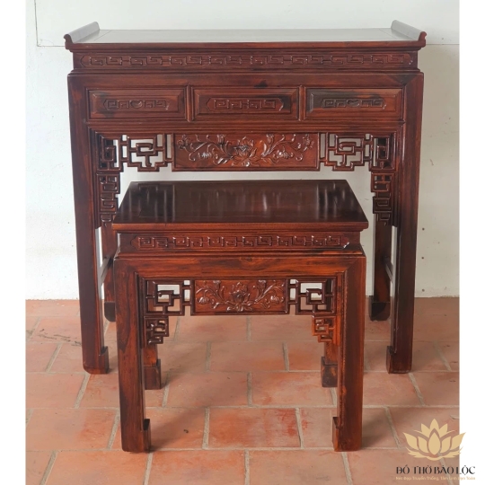Bàn thờ gia tiên gỗ muồng mẹ bồng con ngang 1m54