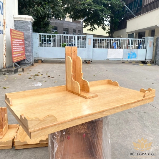 Bàn thờ treo tường gỗ sồi 100 % ngang 68cm