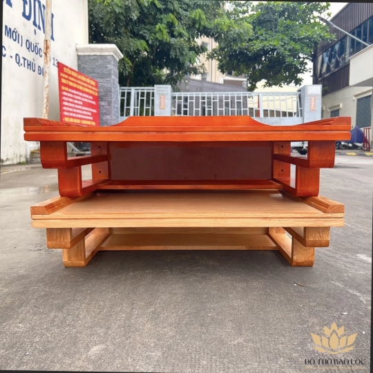 Bàn thờ treo tường gỗ sồi màu đỏ (60cmx42cm)