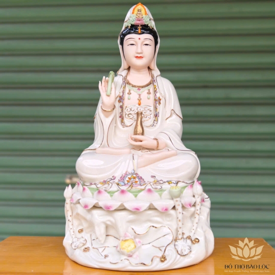 Tượng Quan Thế Âm Bồ Tát bằng sứ Đức Hóa 3 kích cỡ, 12inch, 14inch, 16inch – A6
