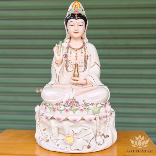 Tượng Quan Thế Âm Bồ Tát bằng sứ Đức Hóa 3 kích cỡ, 12inch, 14inch, 16inch – A6