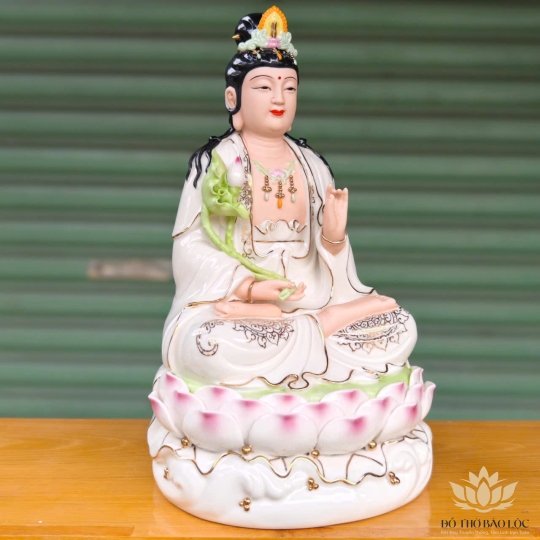 Tượng Đại Thế Chí Bồ Tát Bằng Sứ Đức Hóa cao 31cm