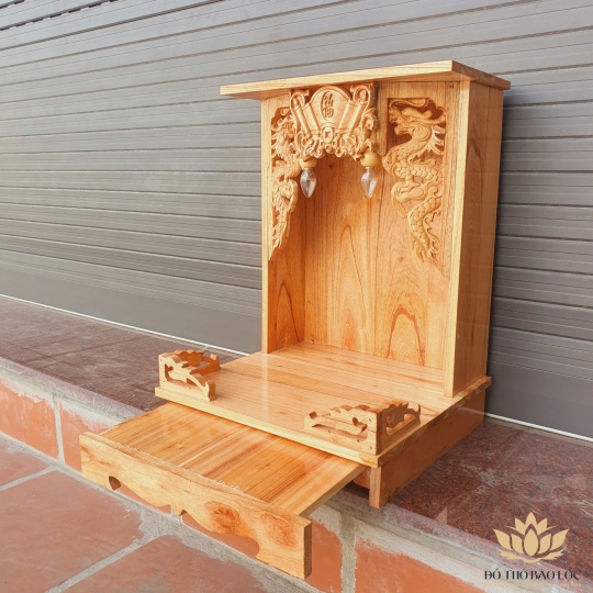Bàn thờ thần tài ông địa gỗ xoan đào ngang 35cm lọng cực đẹp rẻ và bền bỉ hai màu vàng nhạt và đỏ