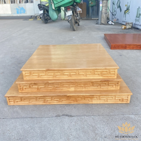 Bàn kê, bục kê, đặt bàn thần tài thổ địa bằng gỗ sồi 100% Ngang 89cm x Sâu 89cm - Màu vàng nhạt