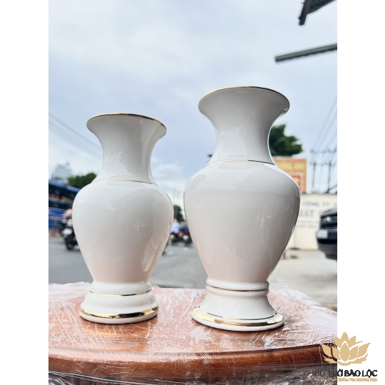 Bình hoa thờ cúng sứ họa tiết Đá Hoa Cương cao 22cm ngang 10cm – Màu Trắng