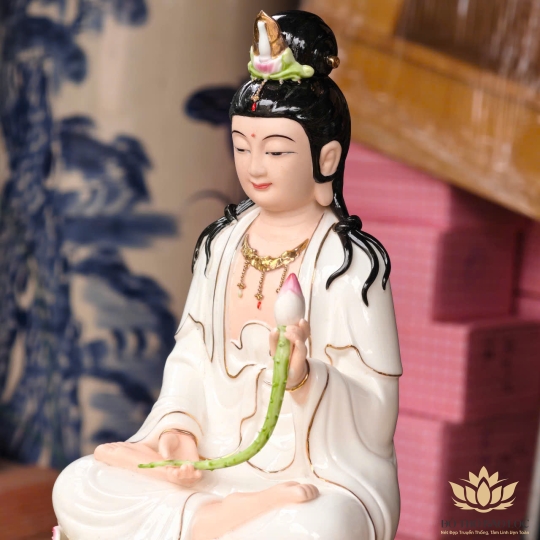 Tượng Phật A Di Đà bằng sứ đức hóa cao 33cm