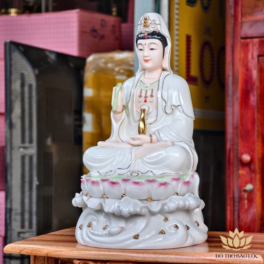 Tượng Quan Âm Bồ Tát Ngồi Đế Sen Sứ Cao Cấp – 3 cỡ