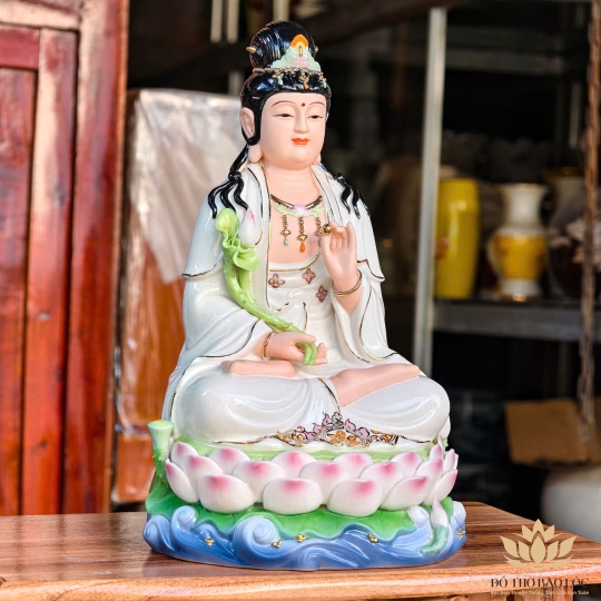 Tượng Đại Thế Chí Bồ Tát Bằng Sứ Cao Cấp cao 30cm
