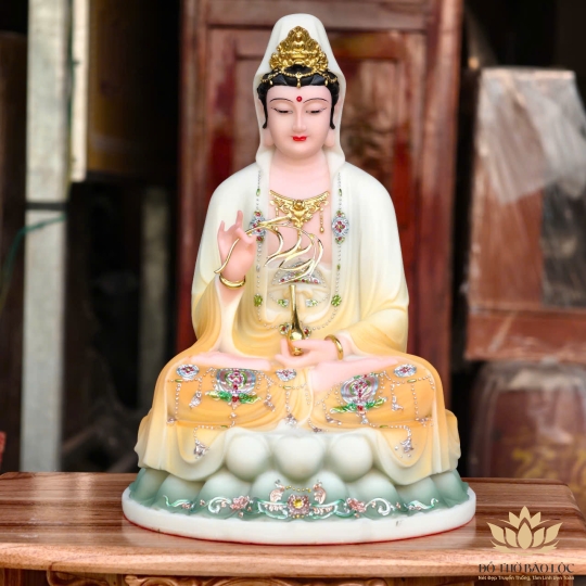 Tượng Quan Thế Âm Bồ Tát Ngồi Đài Sen Bằng Đá Cao cấp Cao 30cm