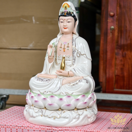 Tượng Quan Thế Âm Bồ Tát Bằng sứ đức hóa ngồi trên đài sen cao cấp cao 37cm