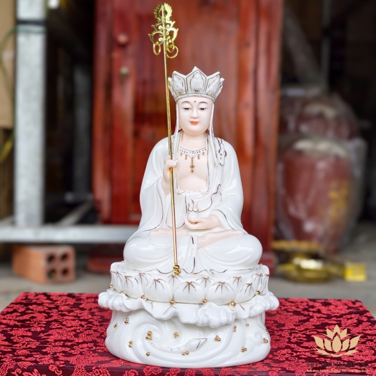 Tượng Địa Tạng Vương Bồ Tát bằng sứ đức hóa ngồi trên đài sen cao 27cm
