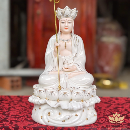 Tượng Địa Tạng Vương Bồ Tát bằng sứ đức hóa ngồi trên đài sen cao 27cm