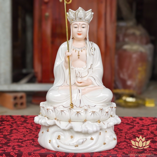 Tượng Địa Tạng Vương Bồ Tát bằng sứ đức hóa ngồi trên đài sen cao 27cm
