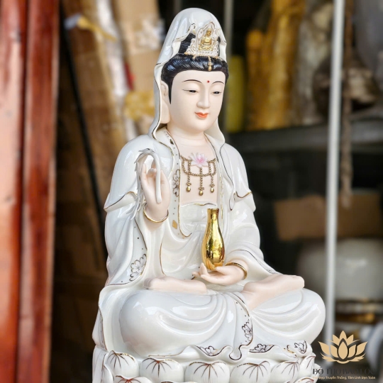 Tượng Quan Âm Bồ Tát ngồi đài sen cao cấp bằng sứ đức hóa cao 45cm