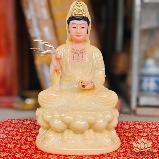 Tượng Phật Quan Thế Âm Bồ Tát màu vàng thạch anh  bằng đá cao cấp cao 30cm