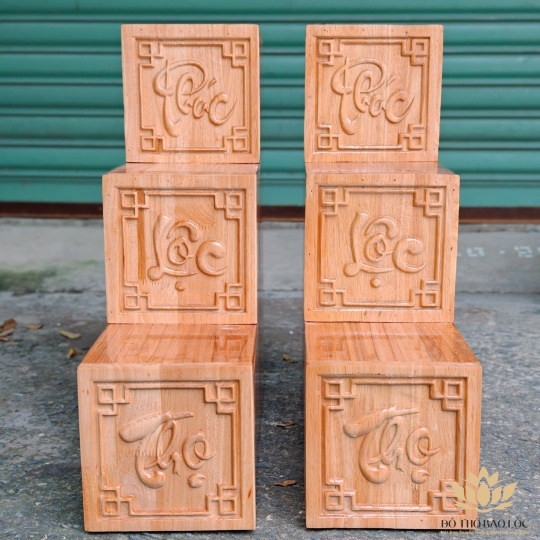 Bục tam cấp bàn thờ Thần Tài Thổ Địa mặt 16cm gỗ xoan cao cấp – Mẫu mới