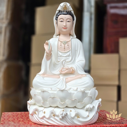 Tượng Phật Quan Thế Âm Bồ Tát bằng sứ đức hóa cao cấp cao 42cm