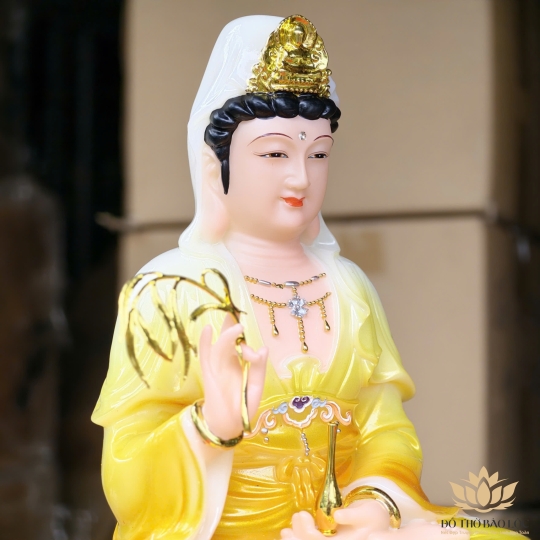  Tượng Quan Âm đá nhập khẩu cao cấp ngồi trên đài sen cao 30cm – Màu Vàng