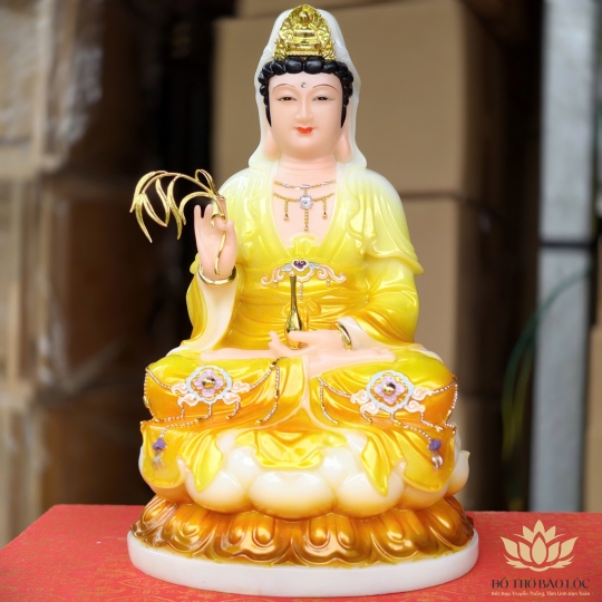  Tượng Quan Âm đá nhập khẩu cao cấp ngồi trên đài sen cao 30cm – Màu Vàng