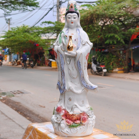 Tượng Phật Quan Âm Đứng Đài Sen Trắng Sứ trắng cao 57cm