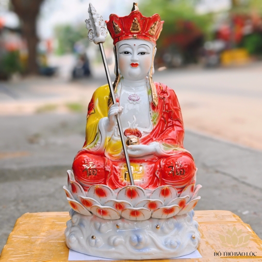 Tượng Địa Tạng Vương Bồ Tát ngồi đài sen bằng sứ cao 40cm