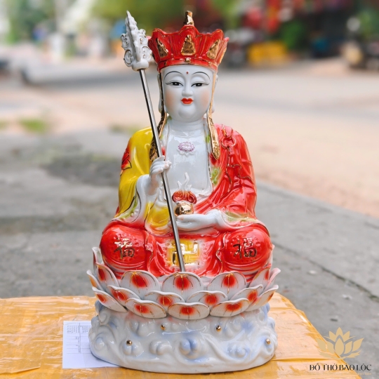 Tượng Địa Tạng Vương Bồ Tát ngồi đài sen bằng sứ cao 40cm