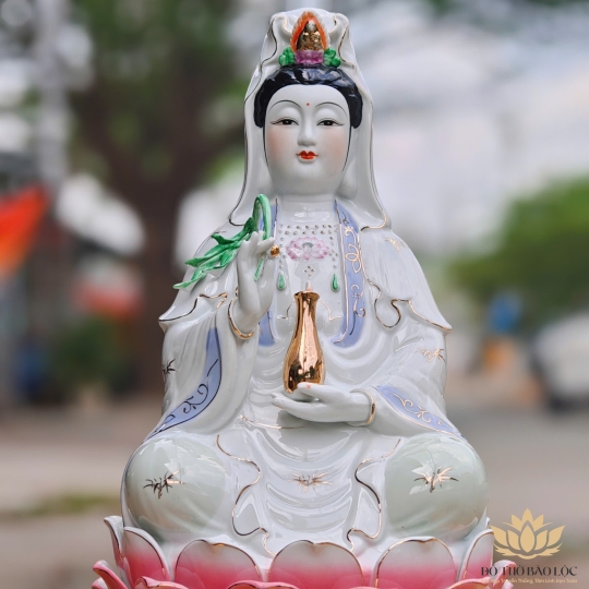 Tượng Phật Quan Thế Âm Bồ Tát bằng sứ cao 47cm