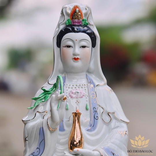 Tượng Phật Quan Thế Âm Bồ Tát bằng sứ cao 62cm