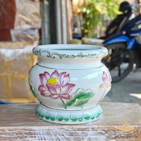 Lư hương sứ bạch ngọc hoa sen tím nổi cao cấp đường kính 9cm