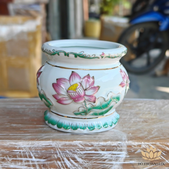 Lư hương sứ bạch ngọc hoa sen tím nổi cao cấp đường kính 9cm